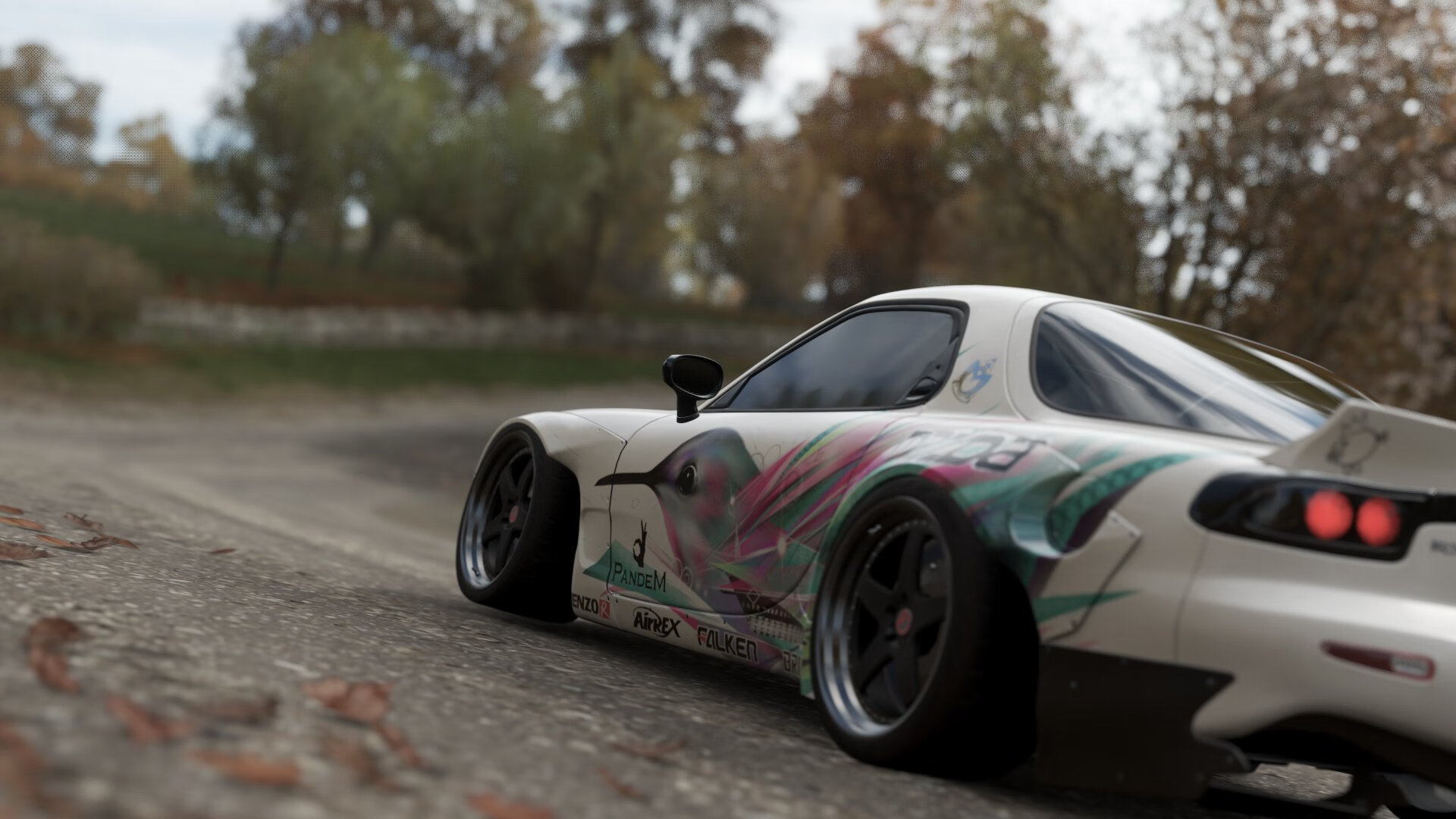 线下比赛转为线上直播，观众体验更丰富，线下赛和线上赛的区别