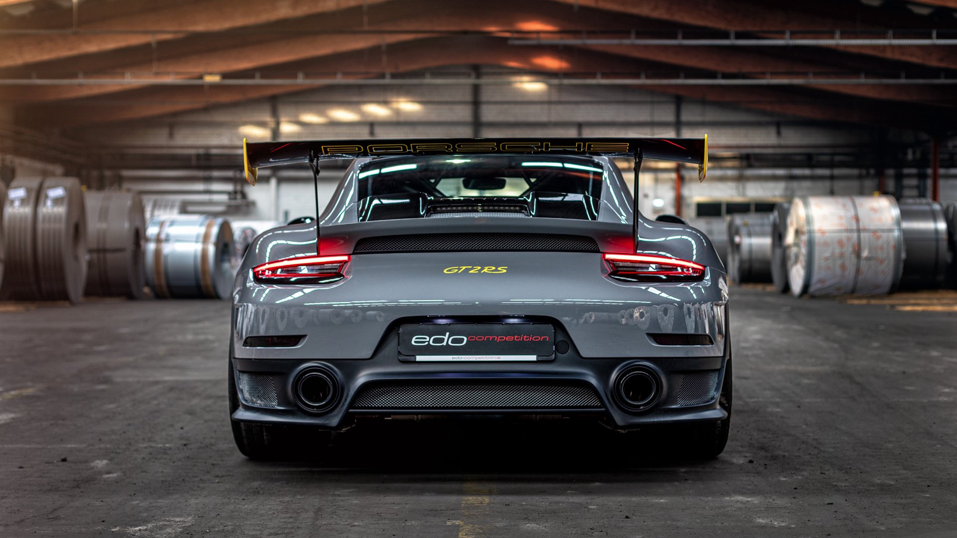 投入运动，激情拼搏，打造辉煌战绩，投入运行的意思