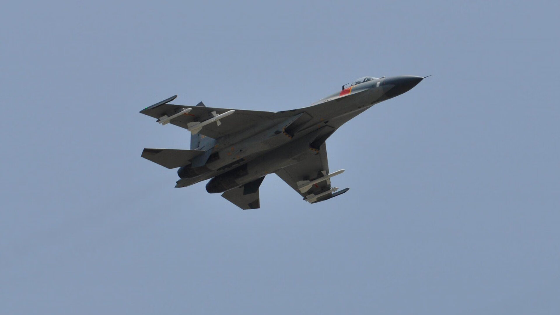 三年滑行段对比：中方控制更精准